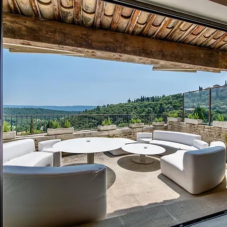 Vue Dexception A Holiday home Gordes